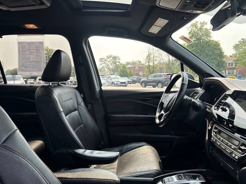 Used 2020 Honda Pilot Black Edition image 17