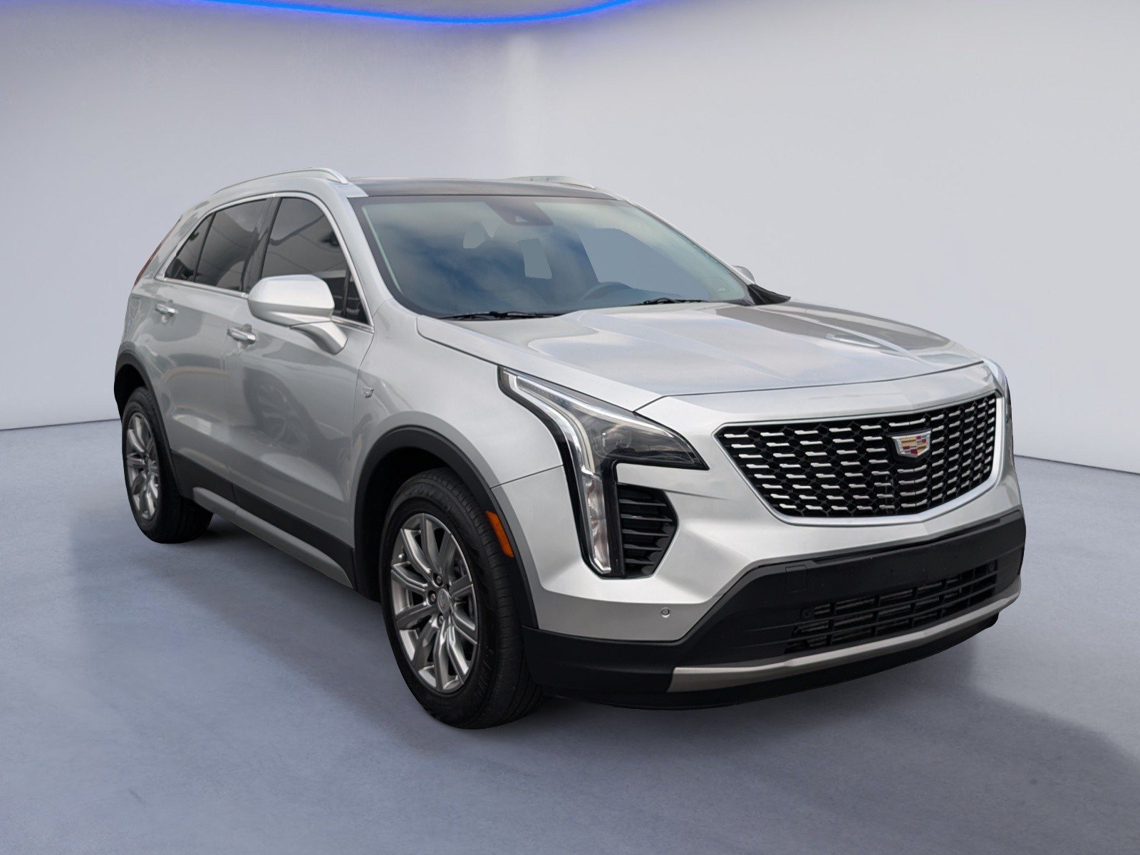 Used 2020 Cadillac XT4 Premium Luxury w/ Driver Awareness Package AWD/4WD image 5
