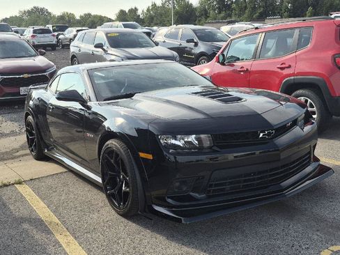 Used 2015 Chevrolet Camaro Z/28 RWD image 2