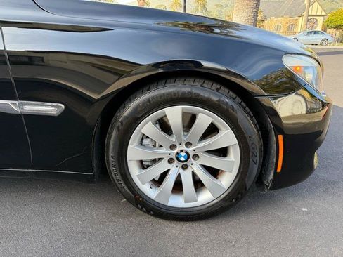Used 2009 BMW 750i RWD image 35