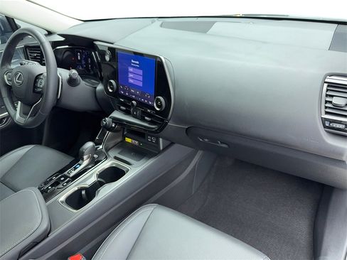 Used 2024 Lexus NX 250 FWD w/ Premium Package image 43