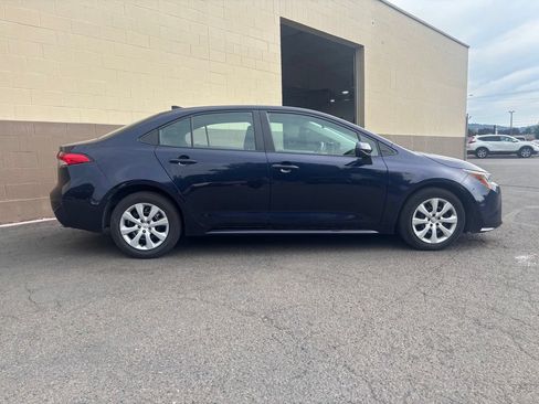 Used 2024 Toyota Corolla LE FWD image 3