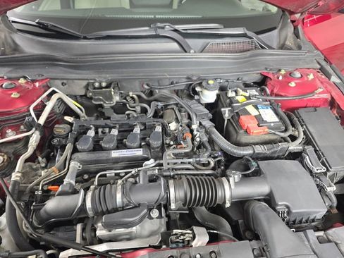 Used 2018 Honda Accord EX image 9