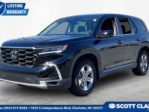 Used 2025 Honda Pilot EX-L image 3