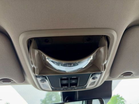 Used 2022 Honda Pilot Elite image 32