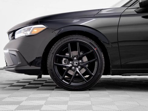 Used 2023 Honda Civic Sport image 10