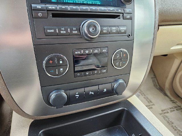 Used 2007 GMC Yukon XL SLT w/ SLT Preferred Equipment Group AWD/4WD image 33