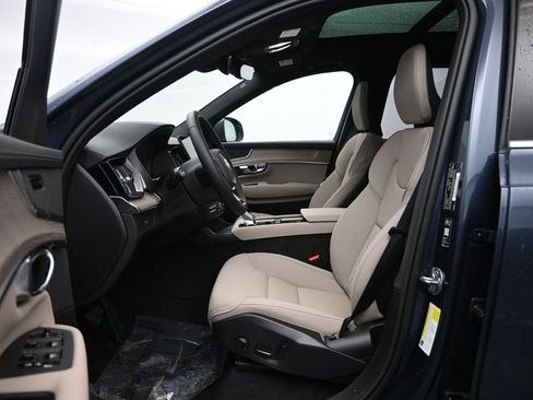 New 2026 Volvo XC90 B6 Plus w/ Protection Package AWD/4WD image 21