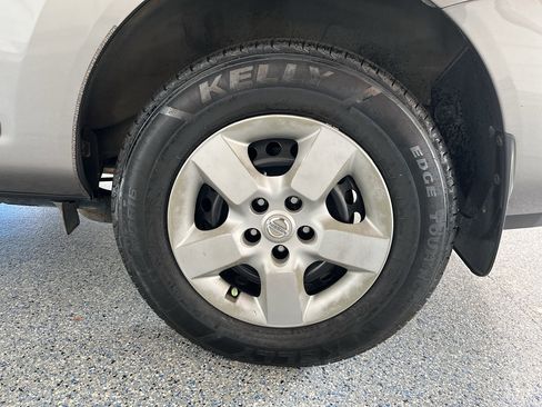 Used 2014 Nissan Rogue S w/ Convenience Package FWD image 27