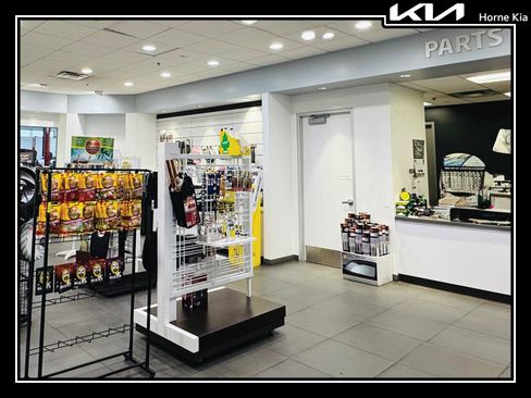 Used 2023 Chevrolet Silverado 1500 Custom image 28