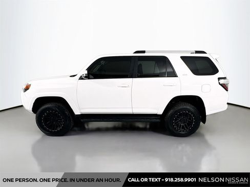 Used 2020 Toyota 4Runner SR5 Premium AWD/4WD image 8