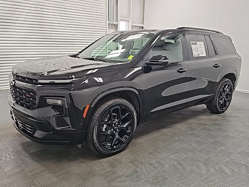 Certified 2024 Chevrolet Traverse RS w/ LPO, Floor Liner Package image 4