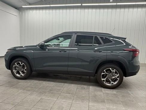 Used 2025 Chevrolet Trax LT image 6