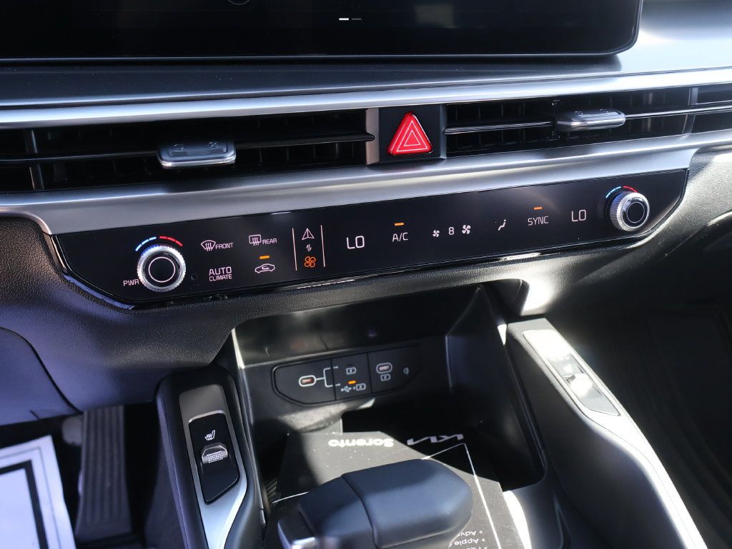 New 2026 Kia Sorento S w/ S Panoramic Sunroof Package AWD/4WD image 38