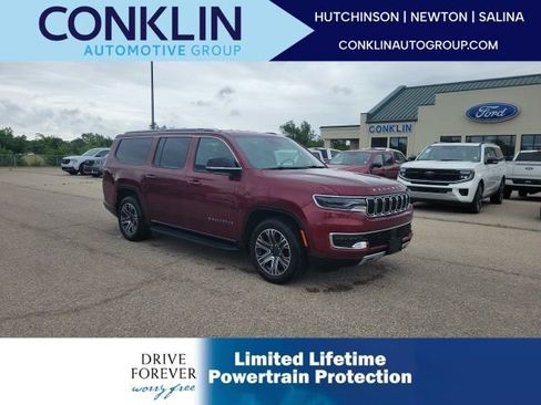Used 2024 Jeep Wagoneer L Series II w/ Flexible Seating Group AWD/4WD image 1