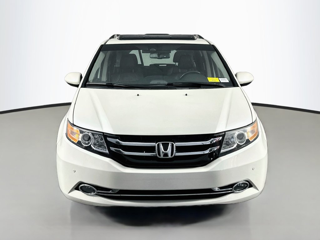 Used 2016 Honda Odyssey Touring Elite image 2