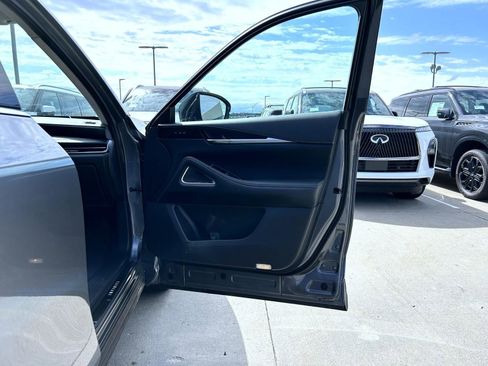 Used 2025 INFINITI QX60 Sensory AWD/4WD image 16