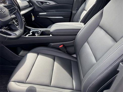 New 2026 Chevrolet Traverse LT w/ Midnight/Sport Edition image 11