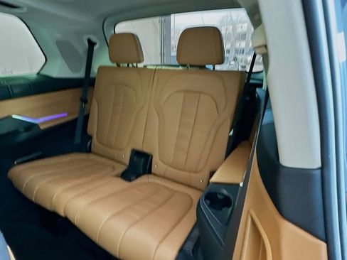 Used 2020 BMW X7 xDrive40i w/ Premium Package image 28