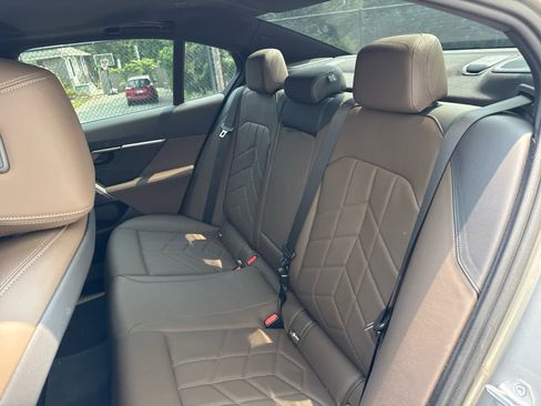 Certified 2024 BMW i5 M60 w/ Premium Package image 15