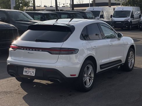 Used 2024 Porsche Macan AWD/4WD image 5