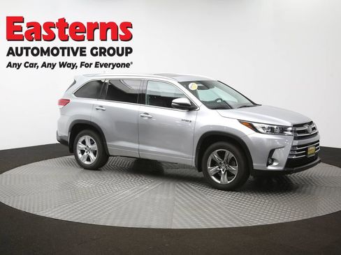 Used 2019 Toyota Highlander Limited w/ Carpet Mat Package (TMS) image 54