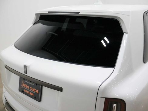 Used 2025 Rolls-Royce Cullinan Black Badge AWD/4WD image 89