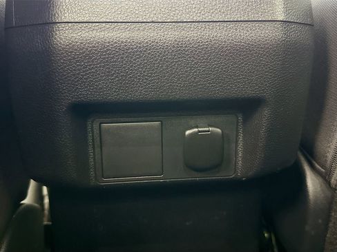 Certified 2025 Toyota Tacoma SR5 image 27