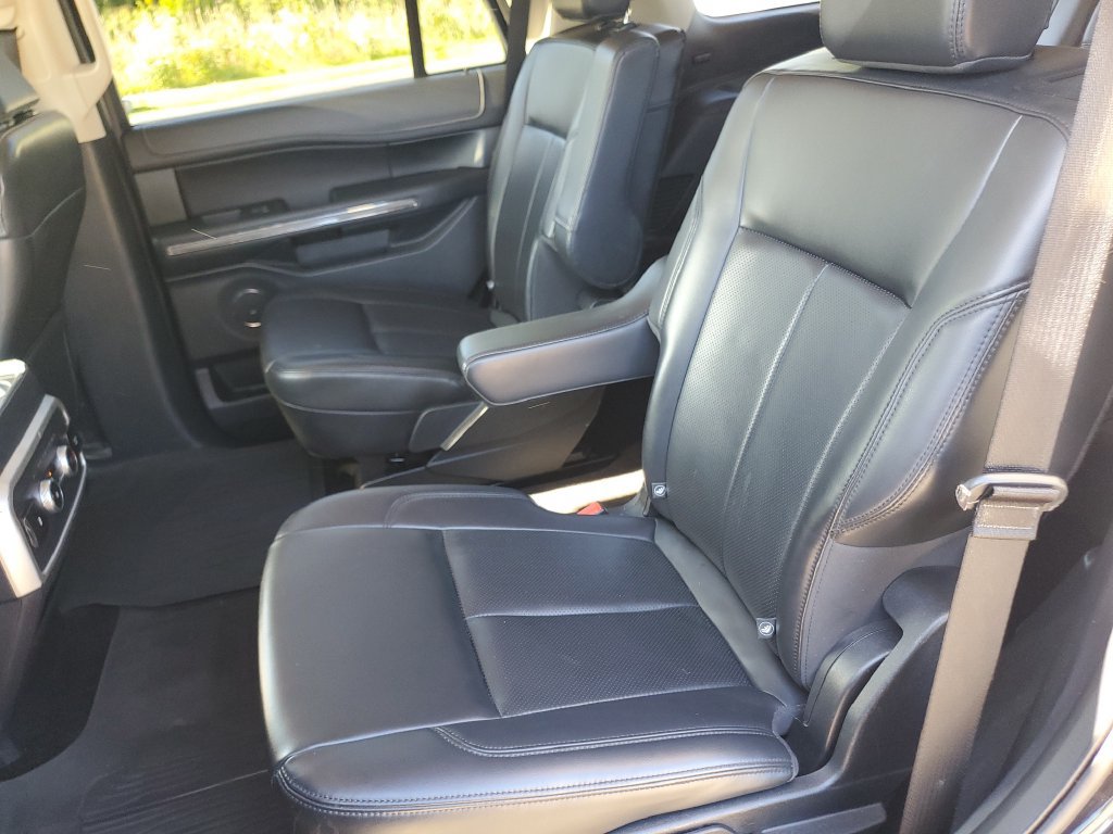 Used 2022 Ford Expedition XLT AWD/4WD image 32
