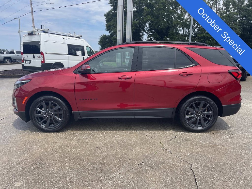 Used 2024 Chevrolet Equinox RS w/ RS Leather Package FWD image 2