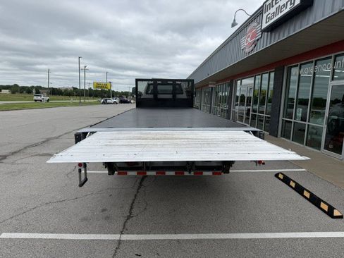 Used 2019 Ford F650 2WD Regular Cab Super Duty image 12