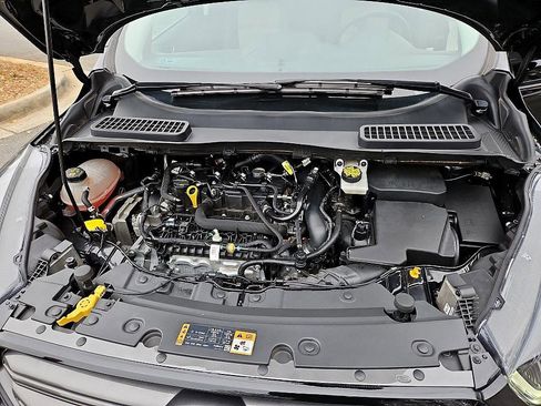 Used 2019 Ford Escape SEL image 25