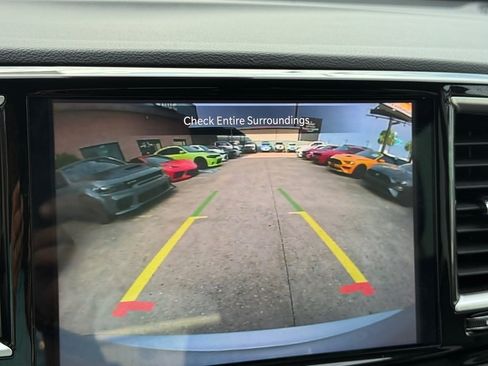 Used 2024 Chrysler Pacifica Touring-L FWD image 28