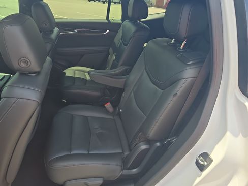 Used 2021 Cadillac XT6 Premium Luxury FWD image 15
