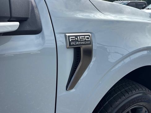 Used 2023 Ford F150 Platinum w/ FX4 Off-Road Package AWD/4WD image 11