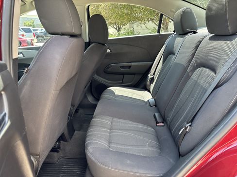 Used 2019 Chevrolet Sonic LT FWD image 28