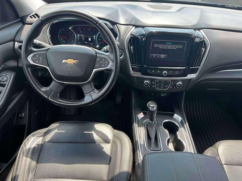 Used 2019 Chevrolet Traverse LT w/ LT Premium Package AWD/4WD image 14