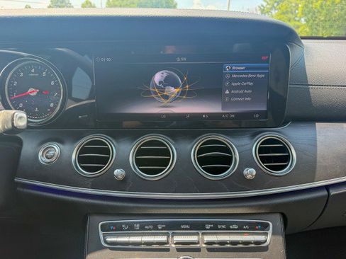 Used 2018 Mercedes-Benz E 300 image 12