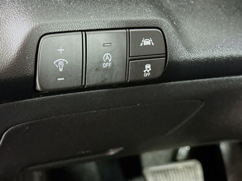 Certified 2023 Hyundai Elantra SE image 10