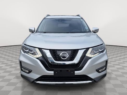 Used 2017 Nissan Rogue SL w/ SL Premium Package image 2