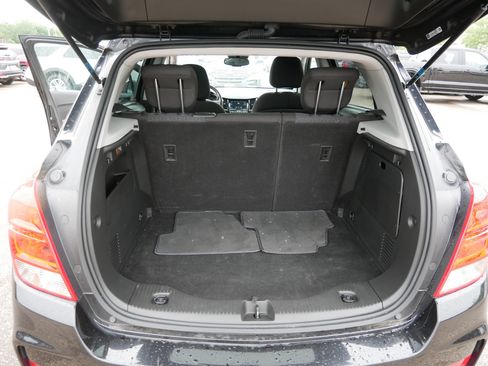 Used 2020 Chevrolet Trax LS w/ Tint and Cruise Package FWD image 18