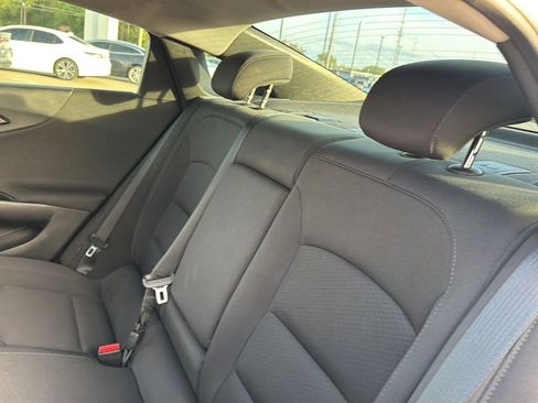 Used 2018 Chevrolet Malibu LT FWD image 38