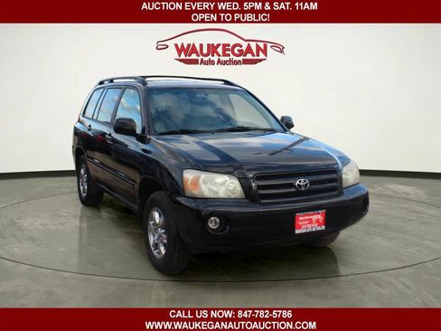 Used 2004 Toyota Highlander 4WD V6 image 2