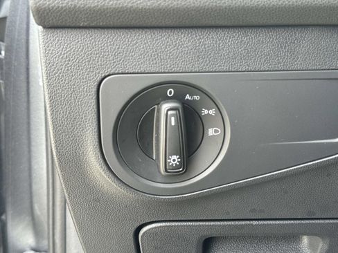 Used 2024 Volkswagen Tiguan S image 21