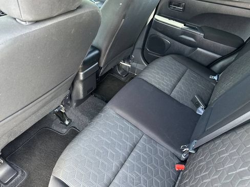 Used 2025 Mitsubishi Outlander Sport ES AWD/4WD image 12