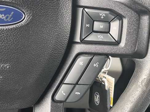 Used 2016 Ford F150 XL w/ Equipment Group 101A Mid AWD/4WD image 24