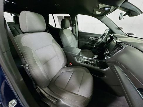 Used 2023 Chevrolet Traverse LT image 29