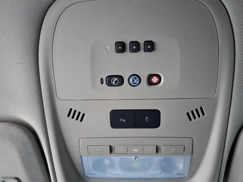 Used 2012 Chevrolet Volt Premium w/ Premium Trim Package image 24