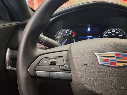 Used 2020 Cadillac XT4 Premium Luxury FWD image 28