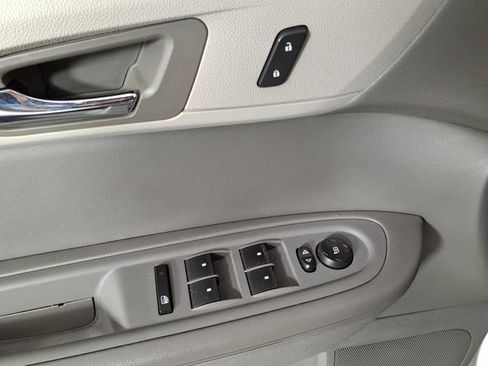 Used 2017 Chevrolet Traverse LS AWD/4WD image 14